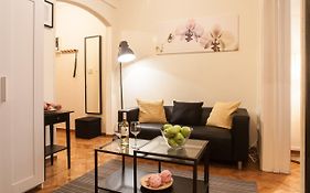 Nikis 11 Apartment